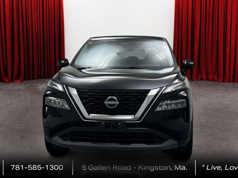 Used 2023 Nissan Rogue SV image 2
