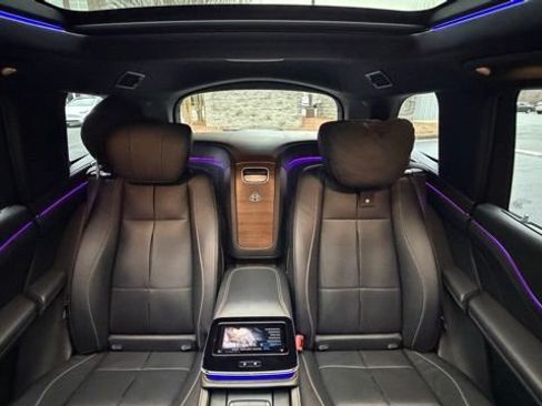 Used 2021 Mercedes-Benz Maybach GLS 600 4MATIC image 39
