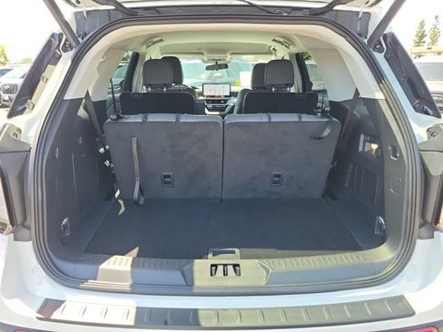 Used 2026 Ford Explorer Active w/ Active Comfort Package RWD image 21
