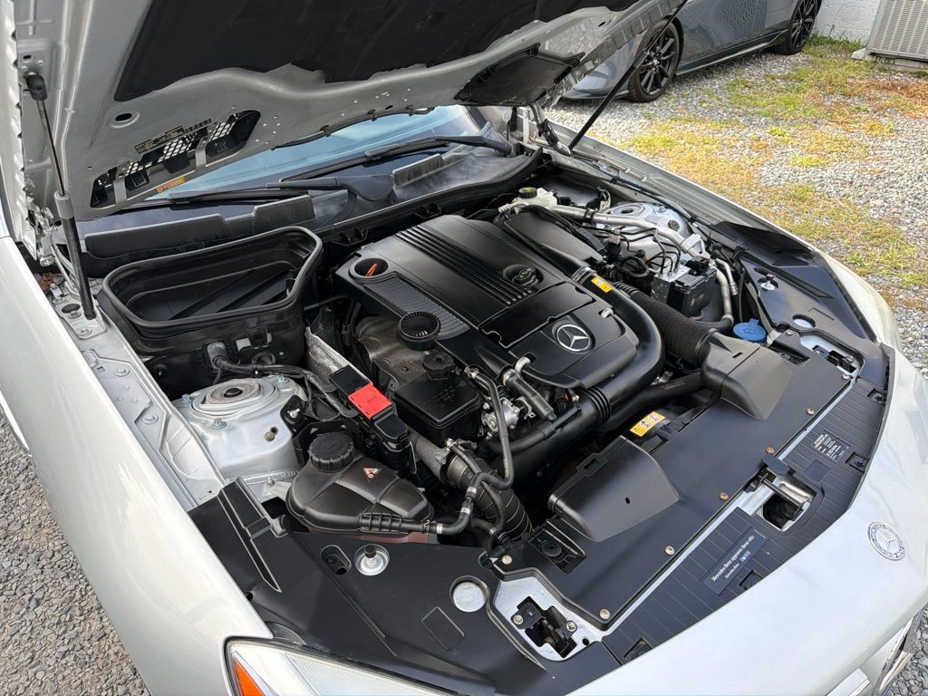 Used 2015 Mercedes-Benz SLK 250 image 11