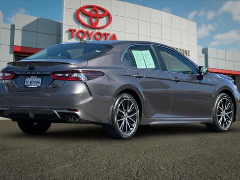 Certified 2024 Toyota Camry SE FWD image 3