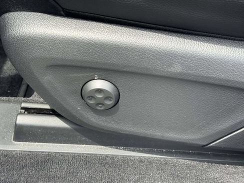 Used 2020 Mercedes-Benz GLE 350 4MATIC image 21