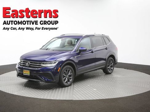 Used 2022 Volkswagen Tiguan SE w/ Panoramic Sunroof Package AWD/4WD image 56