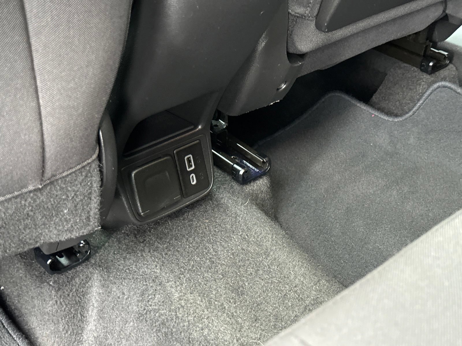 Used 2021 Chevrolet TrailBlazer LT w/ Sun and Liftgate Package AWD/4WD image 17