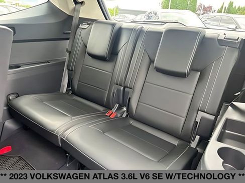 Used 2023 Volkswagen Atlas SE w/ Black Wheel Package AWD/4WD image 18