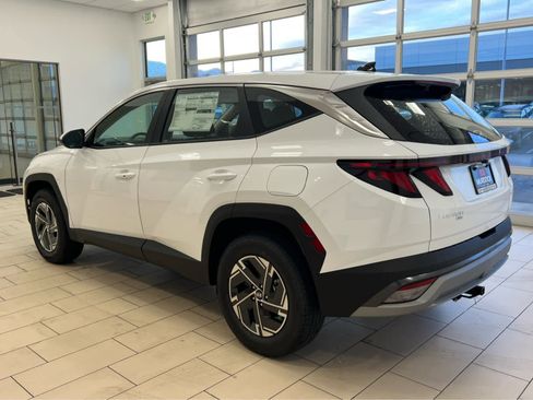 New 2026 Hyundai Tucson Blue SE w/ Tow & Go Package AWD/4WD image 11