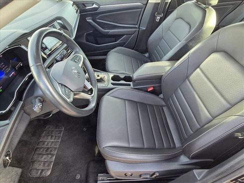 Used 2024 Volkswagen Jetta SE image 14