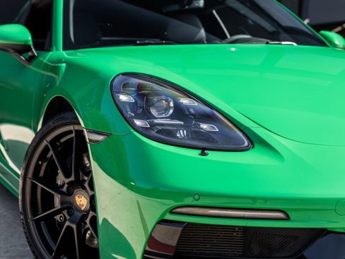 Used 2023 Porsche 718 Cayman GT4 image 18