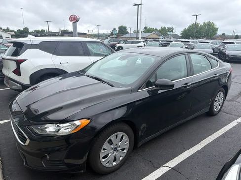 Used 2020 Ford Fusion S FWD image 6