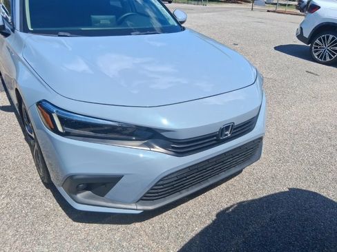 Used 2022 Honda Civic Touring image 7