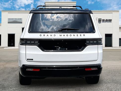 Certified 2025 Jeep Grand Wagoneer Series II Obsidian w/ Quick Order Packagew 28T AWD/4WD image 4