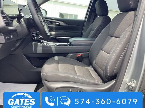 Used 2024 Chevrolet Traverse LT AWD/4WD image 14
