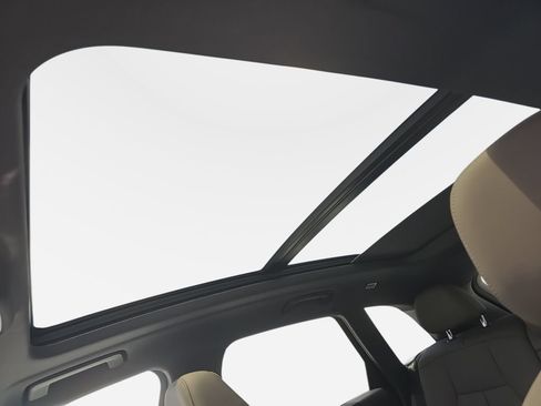Certified 2025 Audi Q5 Premium Plus w/ Premium Plus AWD/4WD image 19