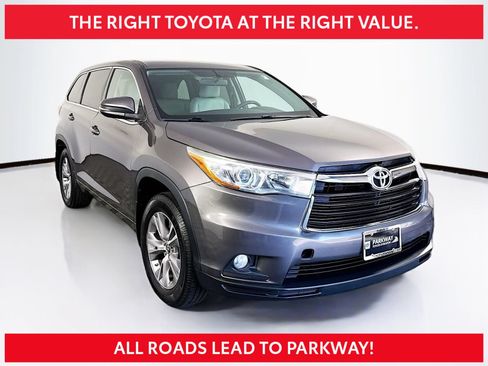 Used 2016 Toyota Highlander Plus AWD/4WD image 1