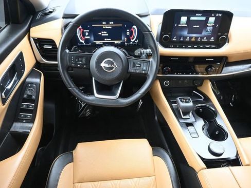 Used 2023 Nissan Rogue Platinum image 12