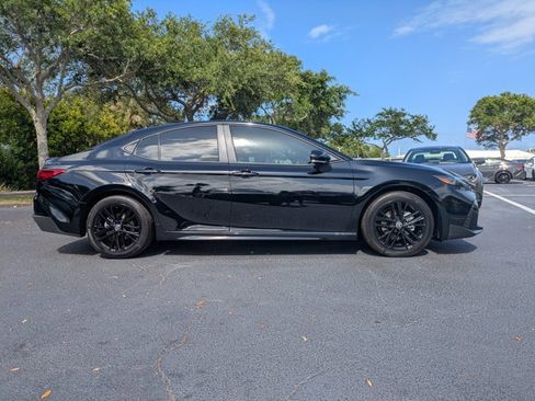 New 2026 Toyota Camry SE FWD image 3