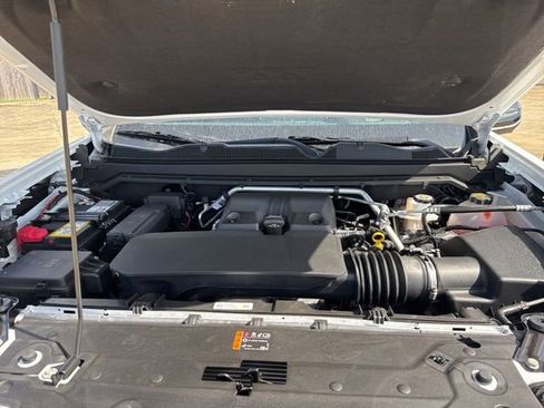 New 2025 Chevrolet Colorado Z71 w/ Midnight Edition image 32