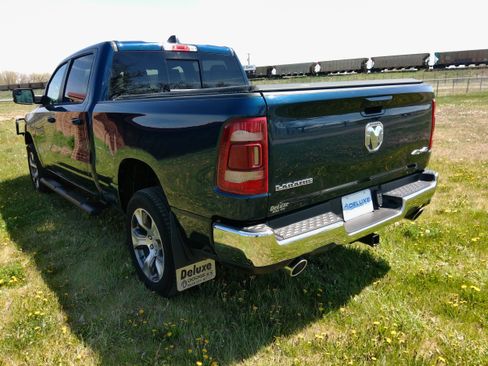Used 2024 RAM 1500 Laramie AWD/4WD image 6