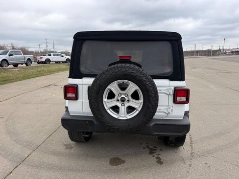 Used 2019 Jeep Wrangler Unlimited Sport S AWD/4WD image 4