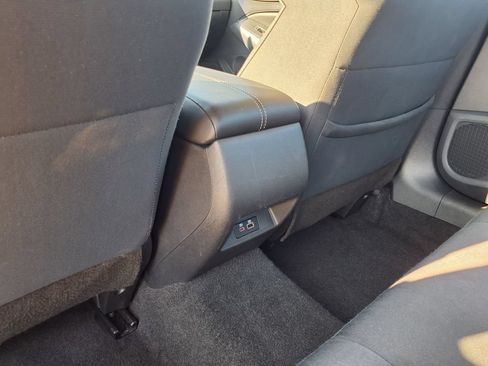 Used 2025 Nissan Altima 2.5 SV FWD image 18