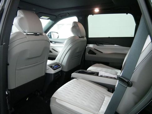 New 2026 INFINITI QX60 Autograph w/ Autograph Tech Package image 17