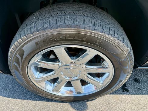 Used 2013 GMC Yukon Denali AWD/4WD image 22