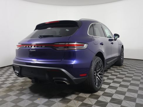 Certified 2025 Porsche Macan image 7