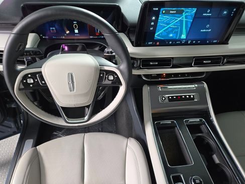 New 2026 Lincoln Aviator 2WD image 17