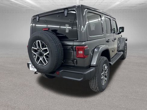 New 2026 Jeep Wrangler Unlimited Sahara AWD/4WD image 11