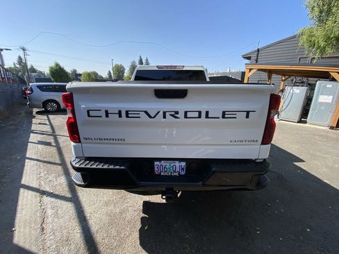 Used 2022 Chevrolet Silverado 1500 Custom Trail Boss AWD/4WD image 5