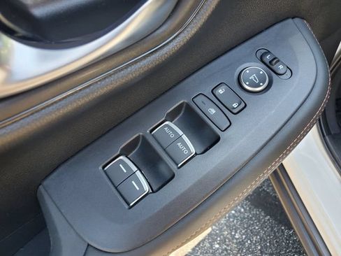 Used 2024 Honda HR-V Sport image 13