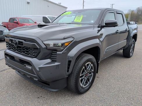 Used 2024 Toyota Tacoma TRD Sport w/ TRD Sport Premium Package AWD/4WD image 2