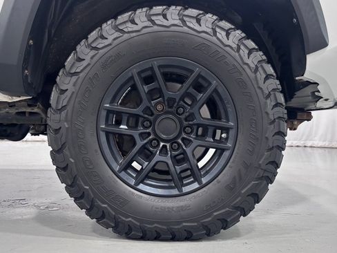 Used 2020 Toyota Tacoma TRD Pro AWD/4WD image 33