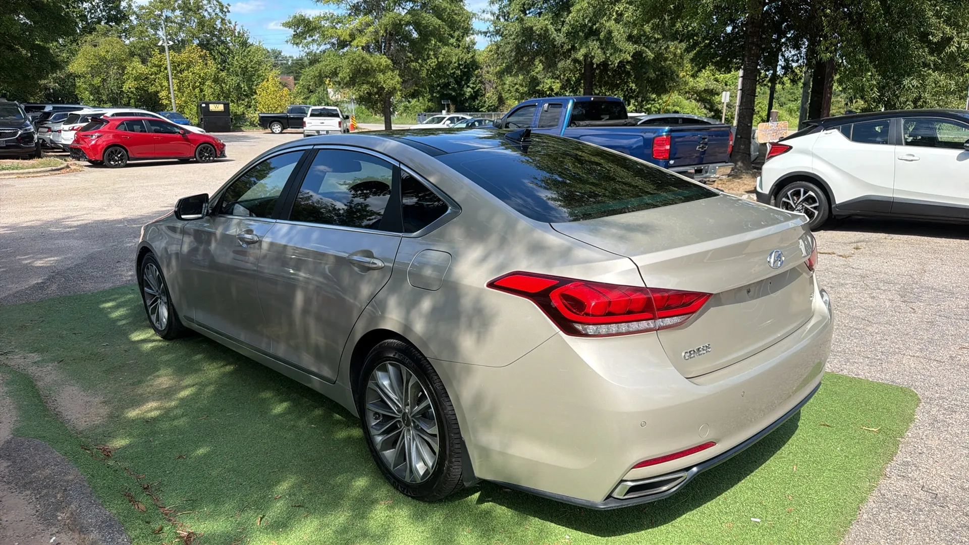 Used 2015 Hyundai Genesis 3.8 w/ Option Group 03 RWD image 4