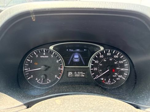 Used 2014 Nissan Pathfinder Platinum AWD/4WD image 13
