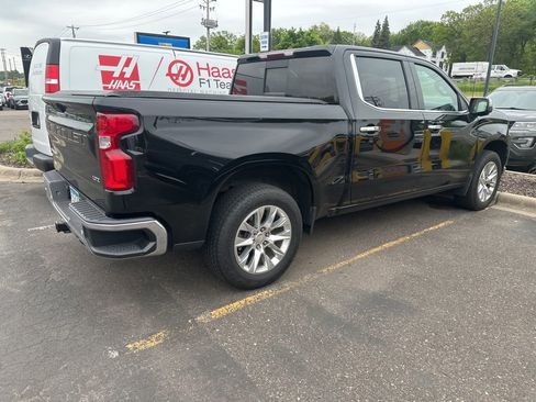 Used 2020 Chevrolet Silverado 1500 LTZ AWD/4WD image 3