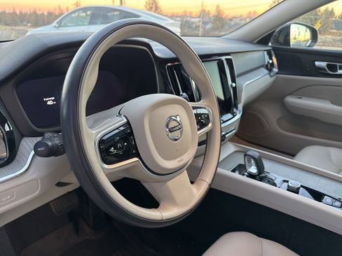 Used 2023 Volvo V60 B5 Cross Country Plus w/ Climate Package image 20