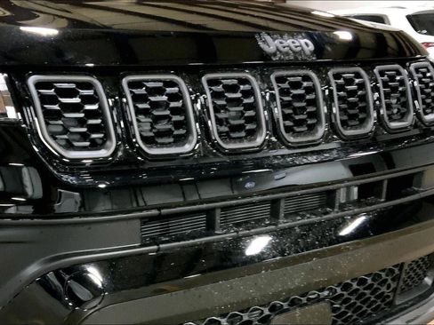 New 2026 Jeep Compass Latitude image 27