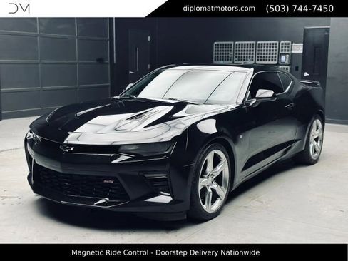 Used 2018 Chevrolet Camaro SS RWD image 1