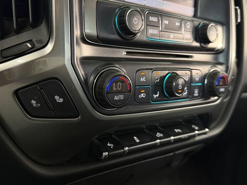 Used 2018 Chevrolet Silverado 1500 LT w/ All Star Edition AWD/4WD image 22