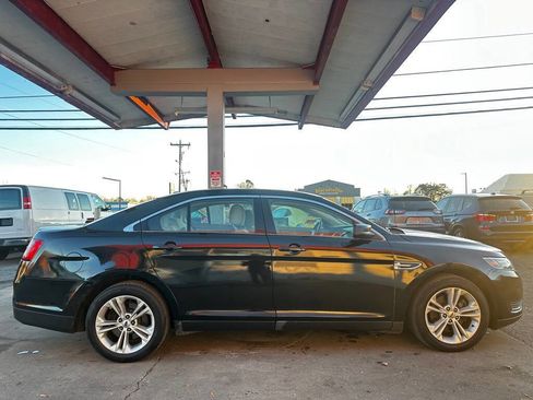 Used 2016 Ford Taurus SE image 5