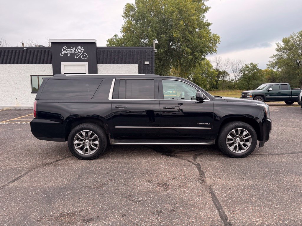 Used 2017 GMC Yukon XL Denali w/ Open Road Package AWD/4WD image 3