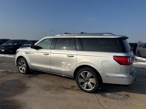Used 2018 Lincoln Navigator L Reserve w/ Technology Package image 8