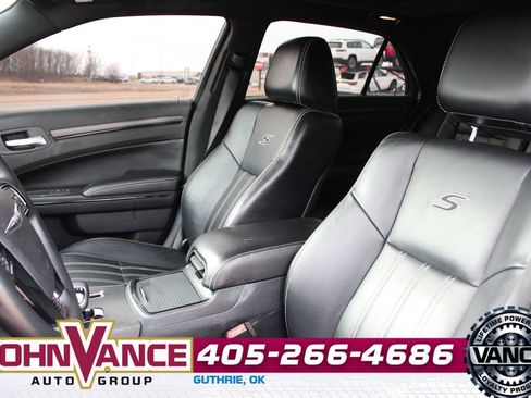 Used 2012 Chrysler 300 S image 22