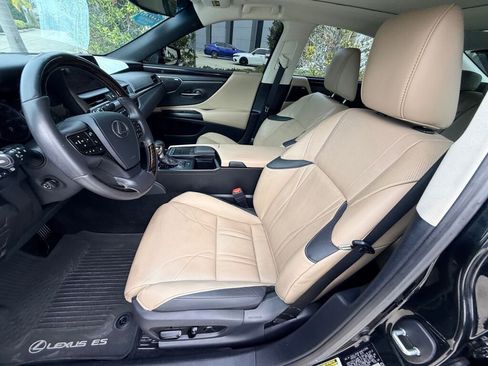 Used 2021 Lexus ES 350 Ultra Luxury w/ Accessory Package 2 image 5