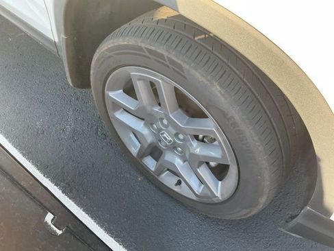 Used 2023 Honda Passport EX-L image 3