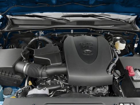 Used 2016 Toyota Tacoma Limited w/ Towing Package image 13