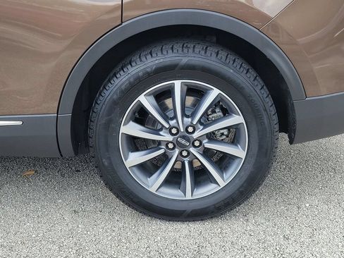 Certified 2022 Lincoln Nautilus FWD image 5