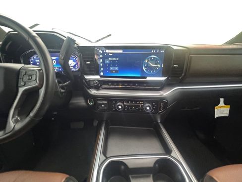 Used 2025 Chevrolet Silverado 2500 High Country w/ Technology Package image 13