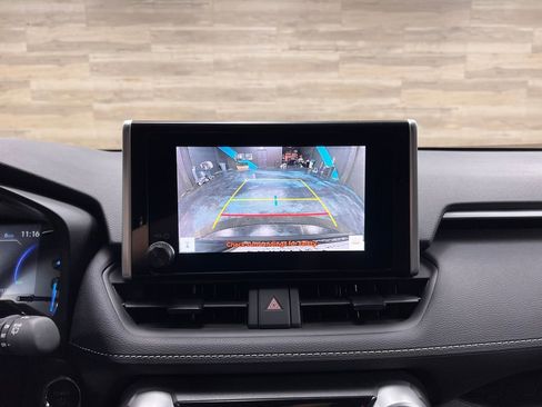 Used 2025 Toyota RAV4 XLE image 13